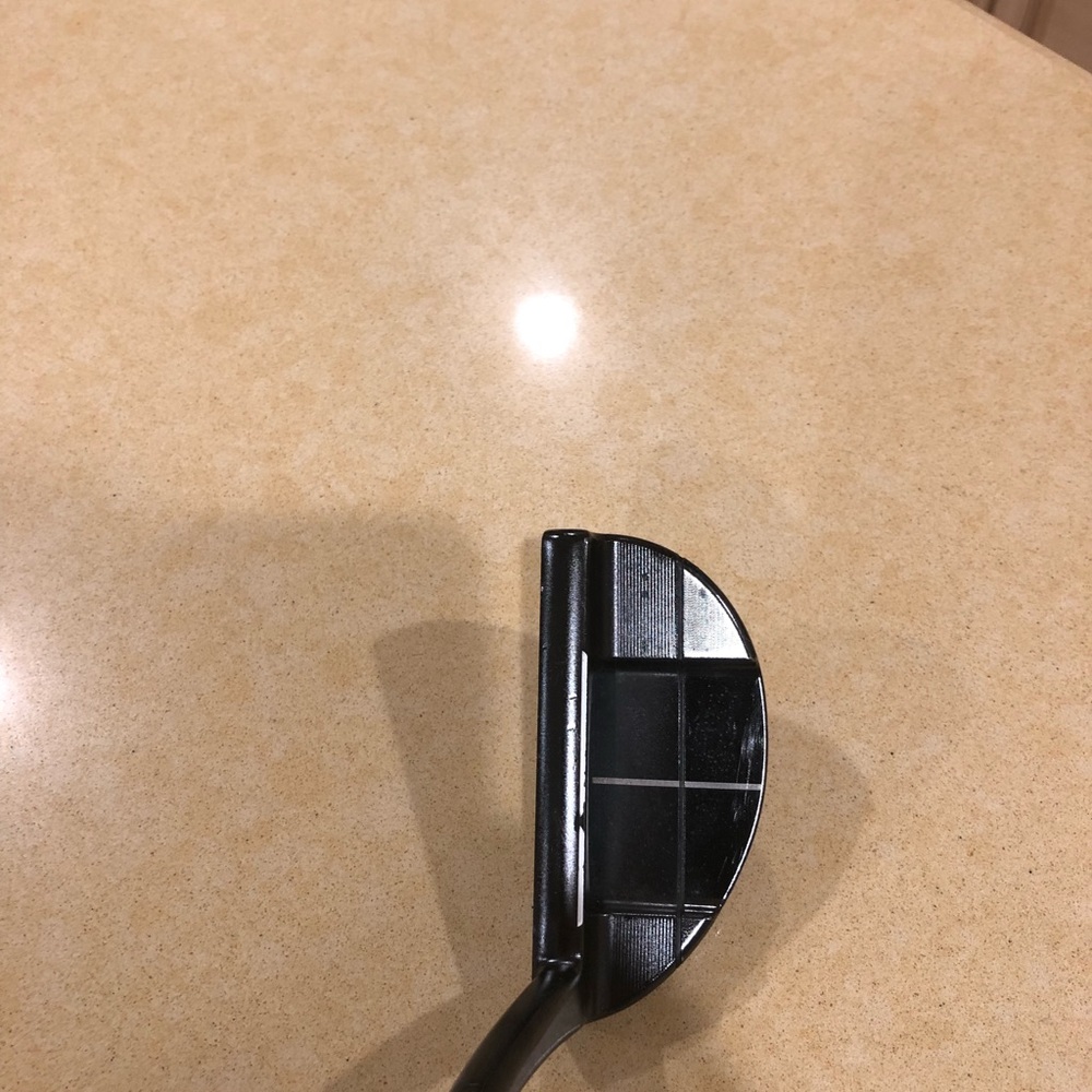 Oddessy Golf Putter, Phil Michelson style putter